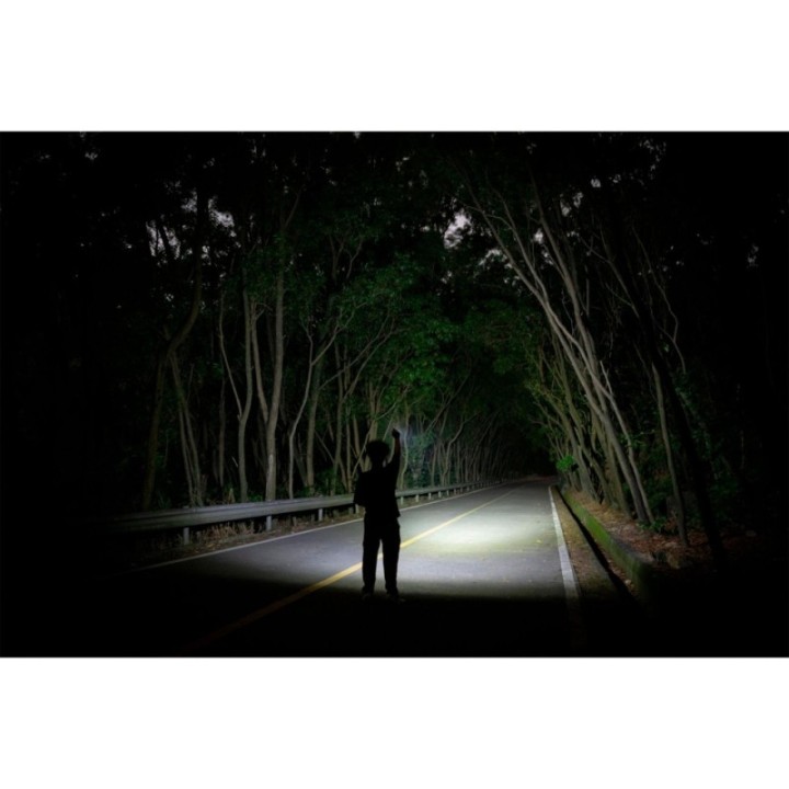 Olight Oclip - Lanterna reincarcabila