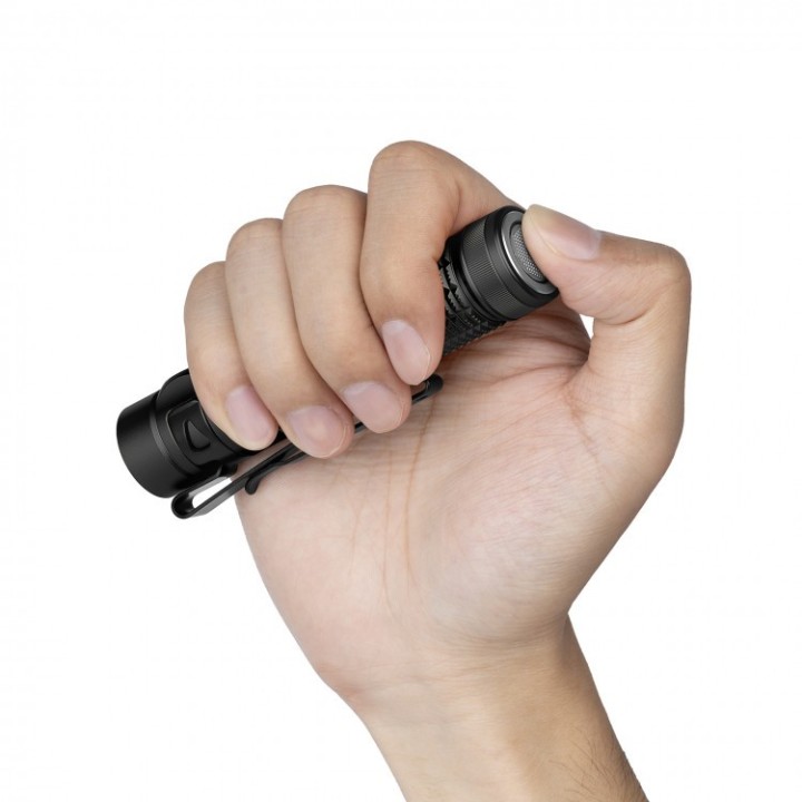 Olight Baton 4 Pro — vedere a produsului