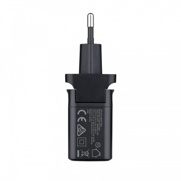 Adaptor Olight USB-C PD 30 W, priză europeană — detaliu și utilizare