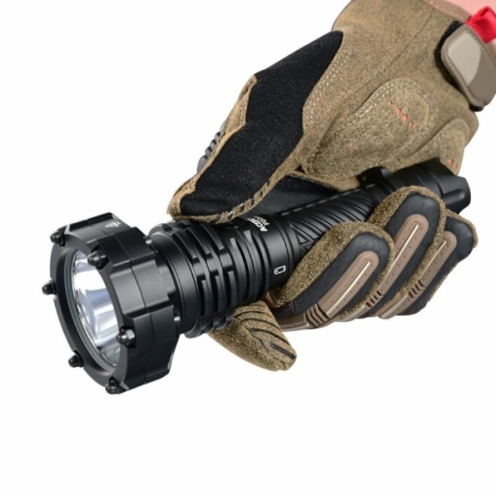 Acebeam P20 MINI – Dimensiune în mână
