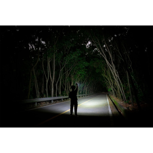 Olight Oclip - Lanterna reincarcabila